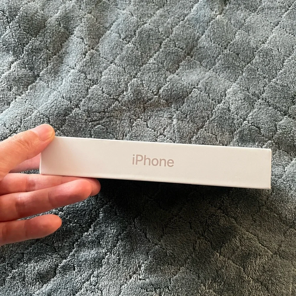 Apple‎ iPhone box only